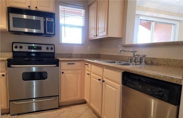 8101 West Flamingo Road 2040, Las Vegas, NV 89147