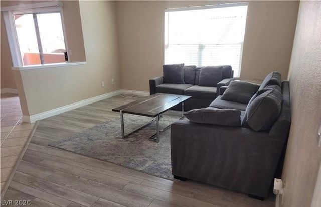 8101 West Flamingo Road 2040, Las Vegas, NV 89147