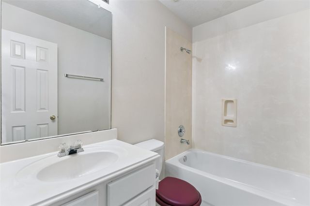 1906 Kamren Drive, Houston, TX 77049