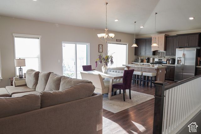 1686 E MEADOWLARK DR, Eagle Mountain, UT 84005