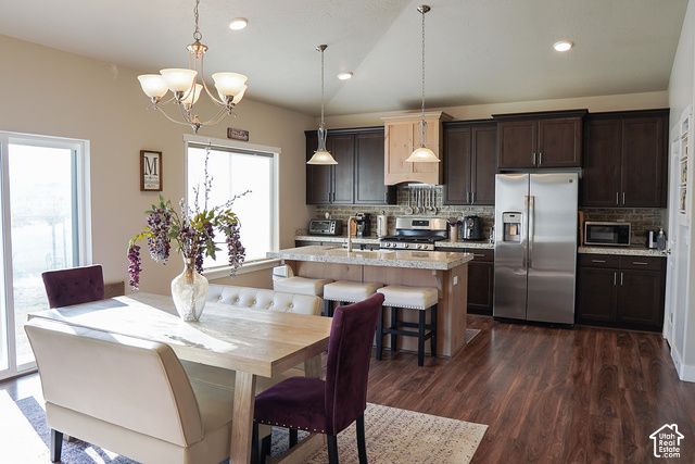 1686 E MEADOWLARK DR, Eagle Mountain, UT 84005