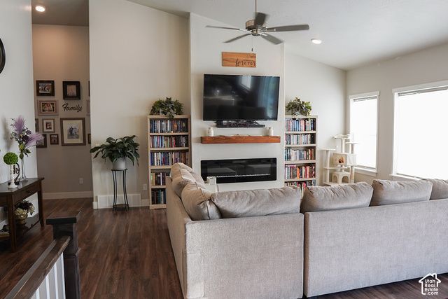 1686 E MEADOWLARK DR, Eagle Mountain, UT 84005