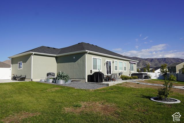 1686 E MEADOWLARK DR, Eagle Mountain, UT 84005