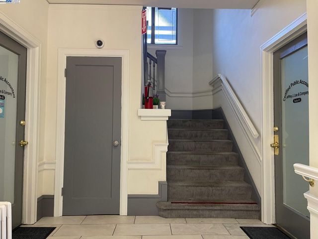 370 Grand Ave 3, Oakland, CA 94610