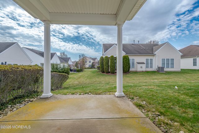 3 Hogan Way, Monroe, NJ 08831