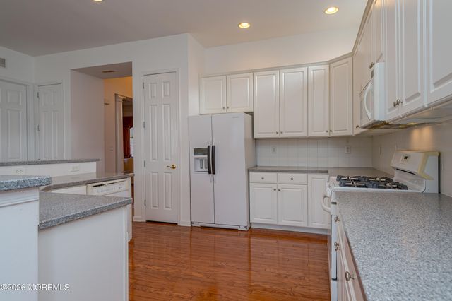 3 Hogan Way, Monroe, NJ 08831