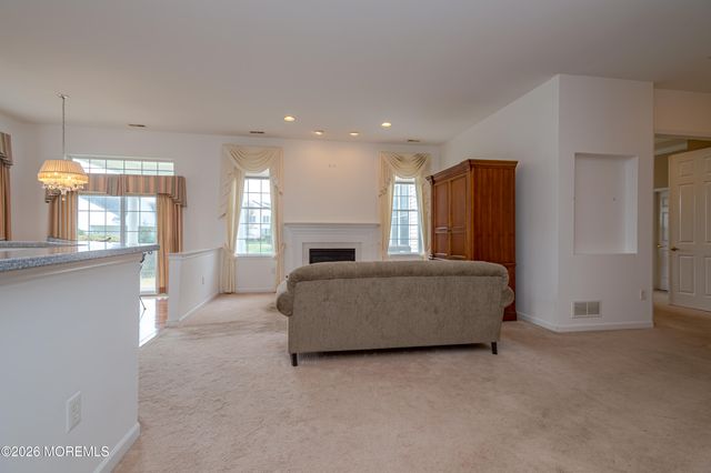 3 Hogan Way, Monroe, NJ 08831