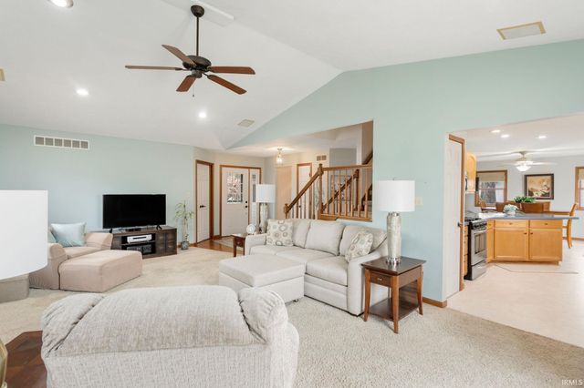 53608 Arrowwood Drive, Elkhart, IN 46514