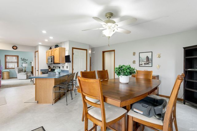 53608 Arrowwood Drive, Elkhart, IN 46514