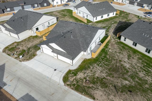 820 S Jay St, Valley Center, KS 67147