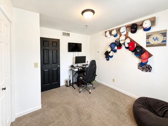 38 Short Vine Street, Elsmere, KY 41018