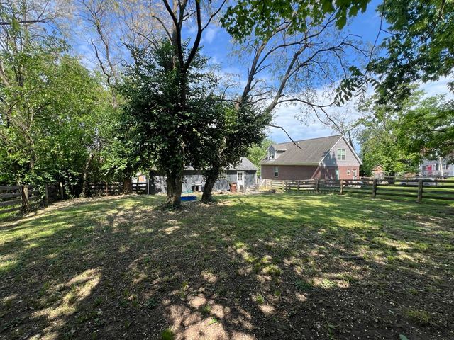 38 Short Vine Street, Elsmere, KY 41018