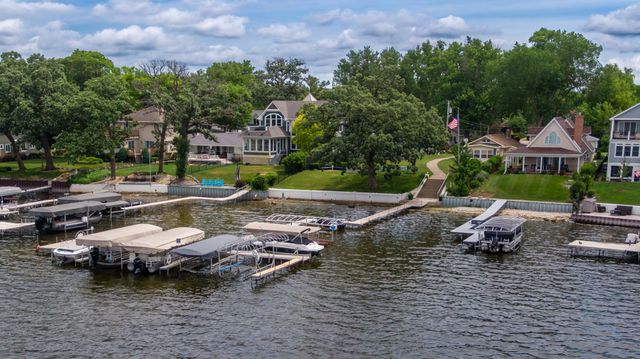 25063 W 3rd Street, Antioch, IL 60002