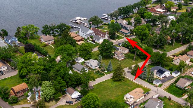 25063 W 3rd Street, Antioch, IL 60002