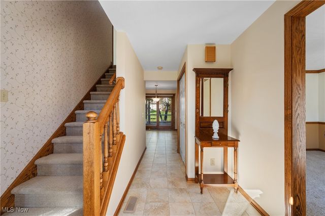 2441 W Bent Oak Circle, North Canton, OH 44720