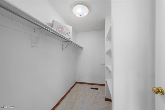 2441 W Bent Oak Circle, North Canton, OH 44720