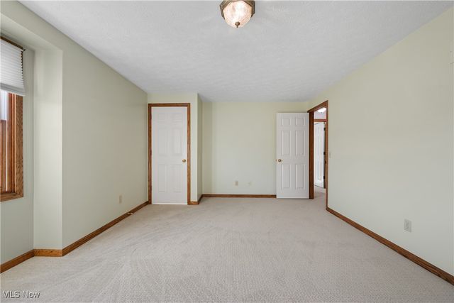 2441 W Bent Oak Circle, North Canton, OH 44720