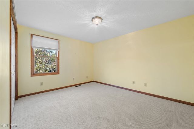 2441 W Bent Oak Circle, North Canton, OH 44720