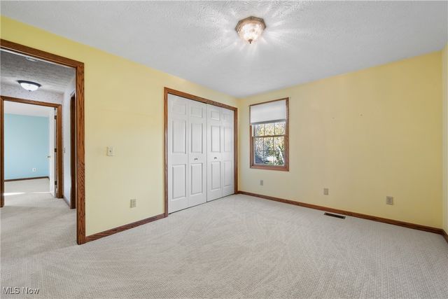 2441 W Bent Oak Circle, North Canton, OH 44720