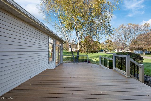 2441 W Bent Oak Circle, North Canton, OH 44720