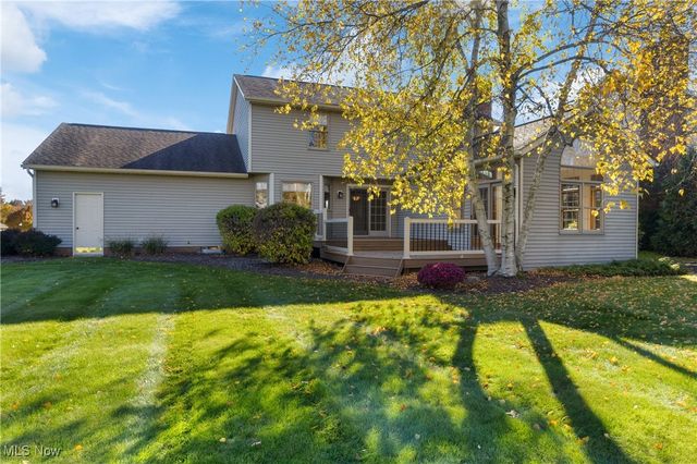 2441 W Bent Oak Circle, North Canton, OH 44720