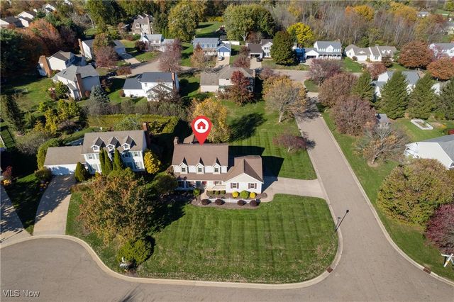 2441 W Bent Oak Circle, North Canton, OH 44720