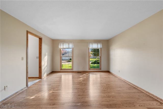 2441 W Bent Oak Circle, North Canton, OH 44720