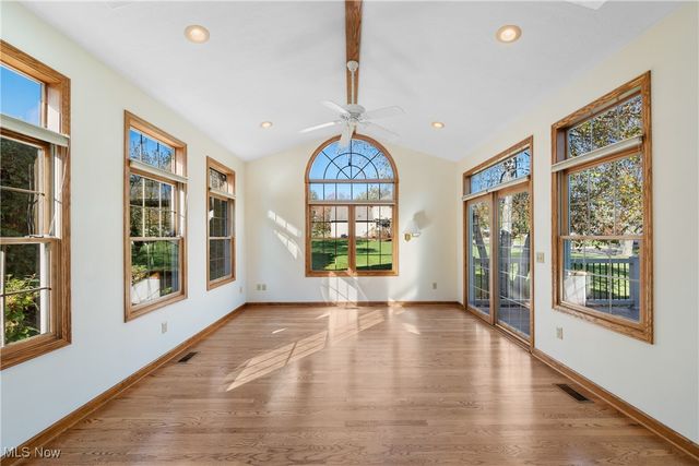 2441 W Bent Oak Circle, North Canton, OH 44720