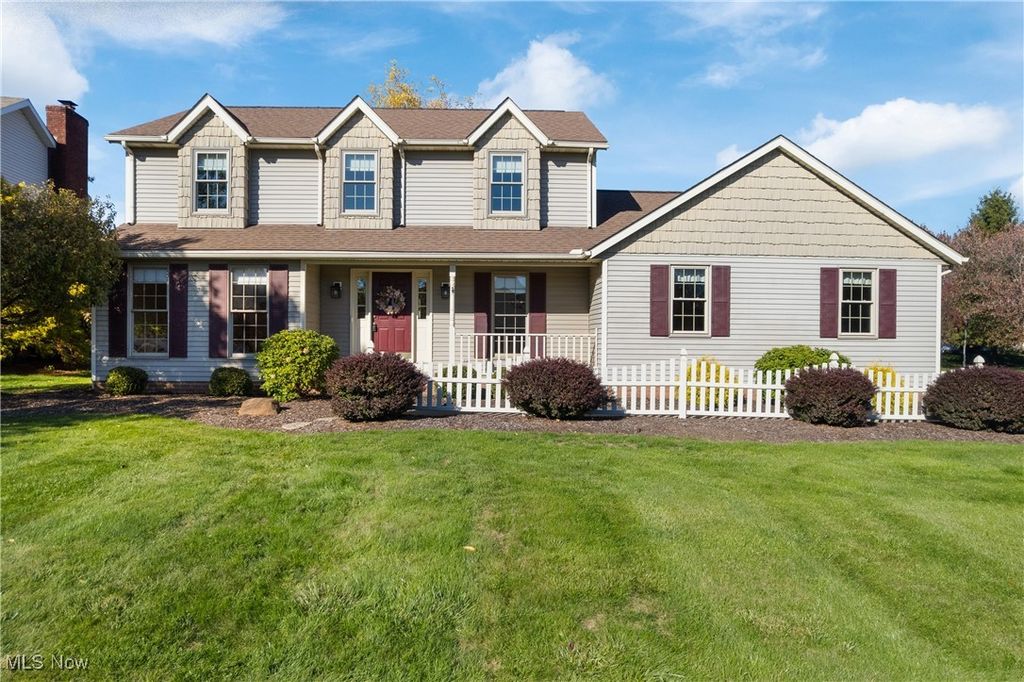 2441 W Bent Oak Circle, North Canton, OH 44720