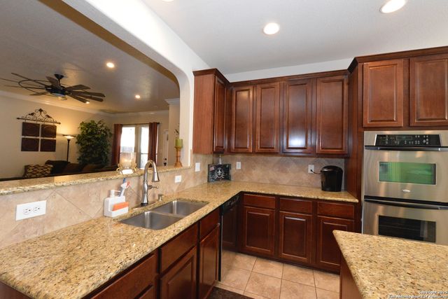 26122 Presidio Cliff, Boerne, TX 78015