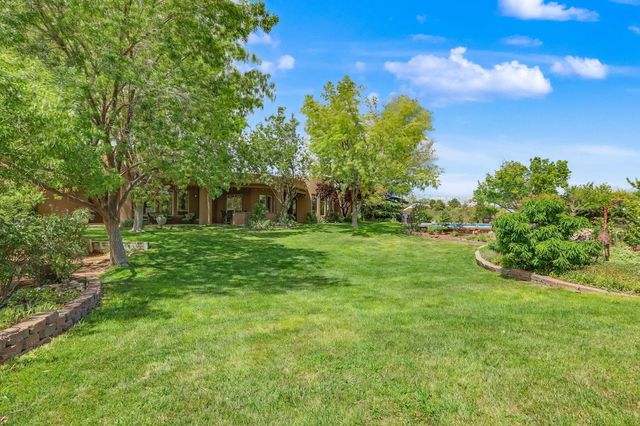 178 Loma Del Oro, Corrales, NM 87048