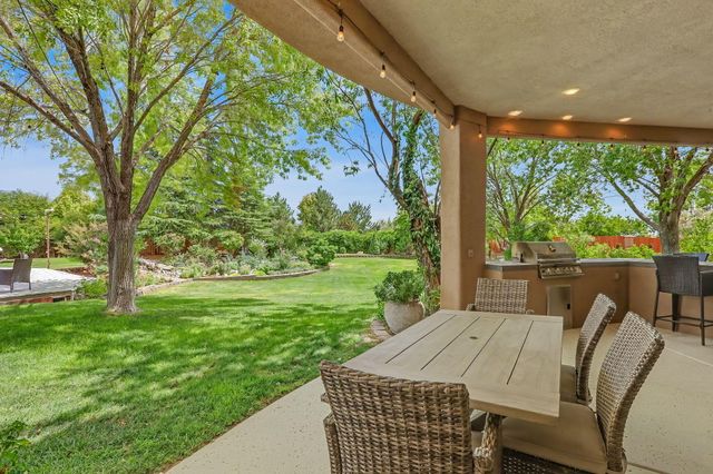 178 Loma Del Oro, Corrales, NM 87048