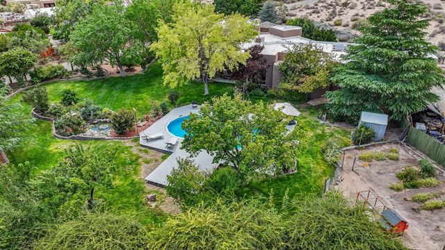 178 Loma Del Oro, Corrales, NM 87048
