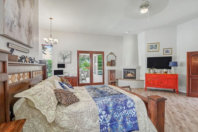 178 Loma Del Oro, Corrales, NM 87048
