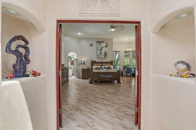 178 Loma Del Oro, Corrales, NM 87048