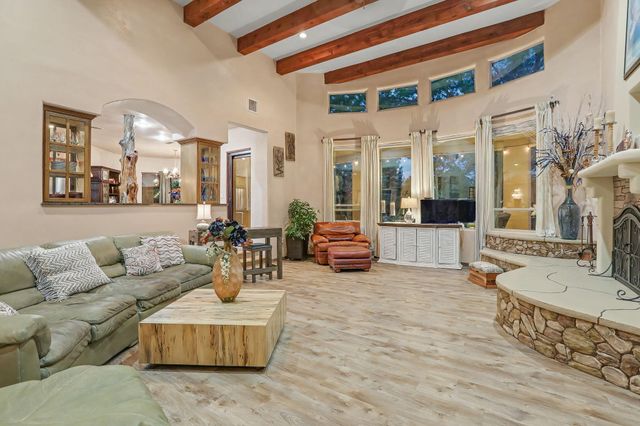 178 Loma Del Oro, Corrales, NM 87048