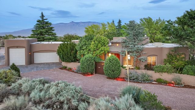 178 Loma Del Oro, Corrales, NM 87048