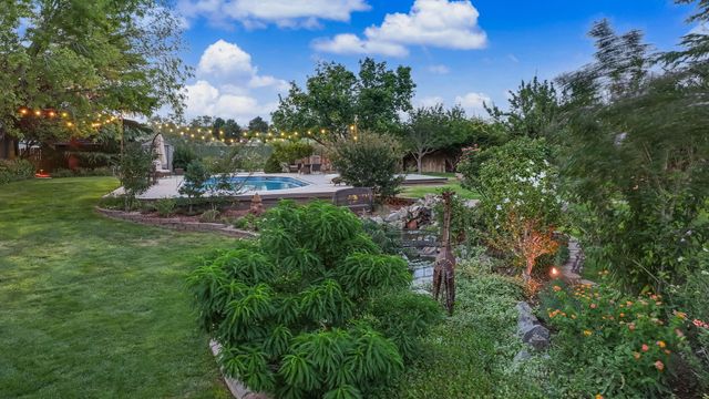 178 Loma Del Oro, Corrales, NM 87048