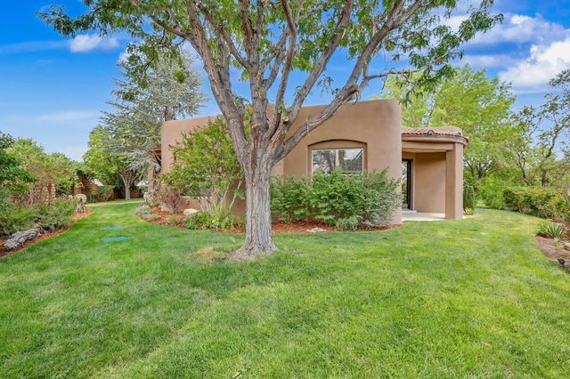 178 Loma Del Oro, Corrales, NM 87048
