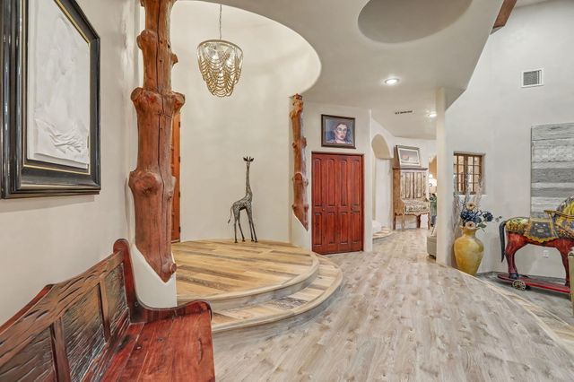 178 Loma Del Oro, Corrales, NM 87048