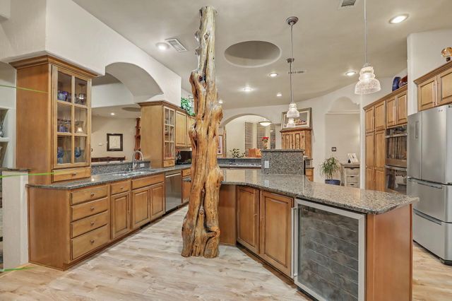 178 Loma Del Oro, Corrales, NM 87048