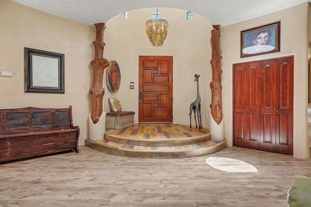 178 Loma Del Oro, Corrales, NM 87048