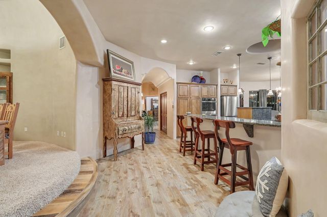178 Loma Del Oro, Corrales, NM 87048
