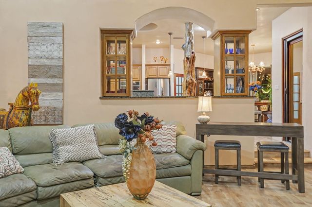 178 Loma Del Oro, Corrales, NM 87048