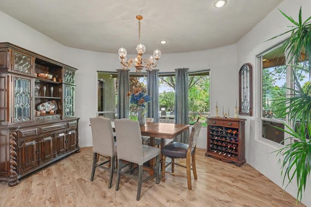 178 Loma Del Oro, Corrales, NM 87048