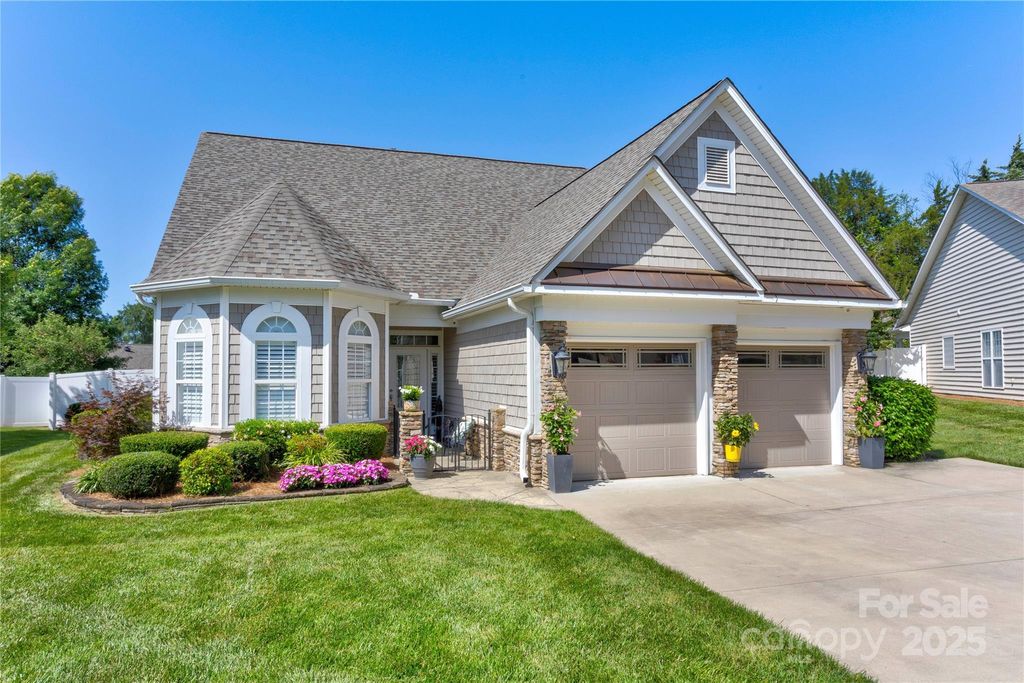 2635 Danbury Circle NW, Concord, NC 28027