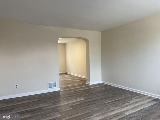 1016 CLAYTON RD, Wilmington, DE 19805