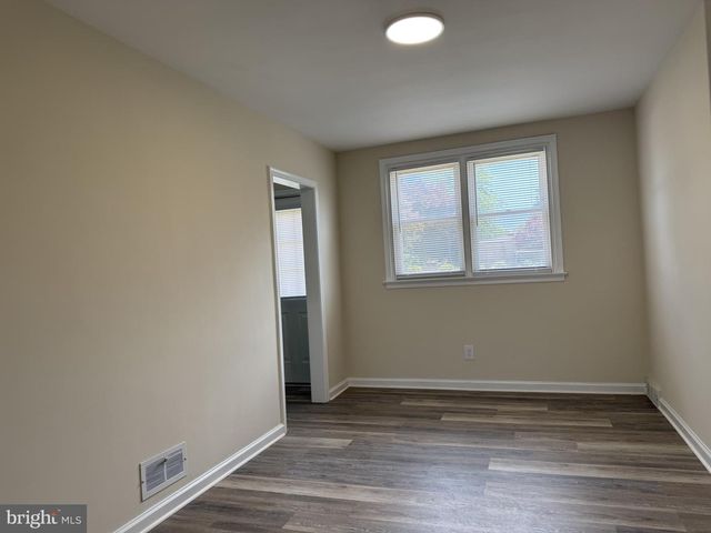 1016 CLAYTON RD, Wilmington, DE 19805