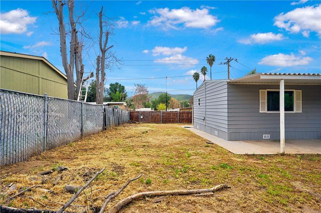 25778 Creag Avenue, Homeland, CA 92548