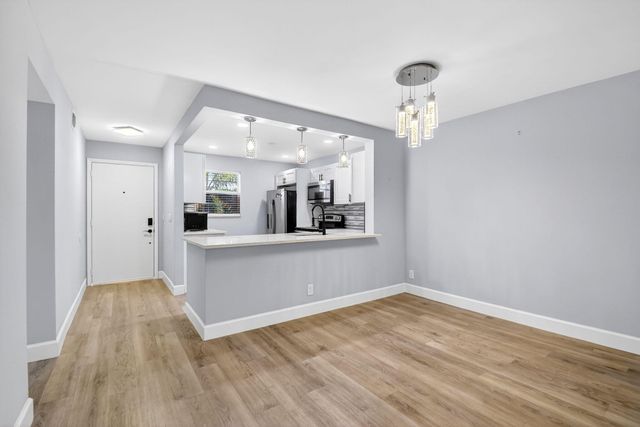 2515 NE 2nd Court 204, Boynton Beach, FL 33435